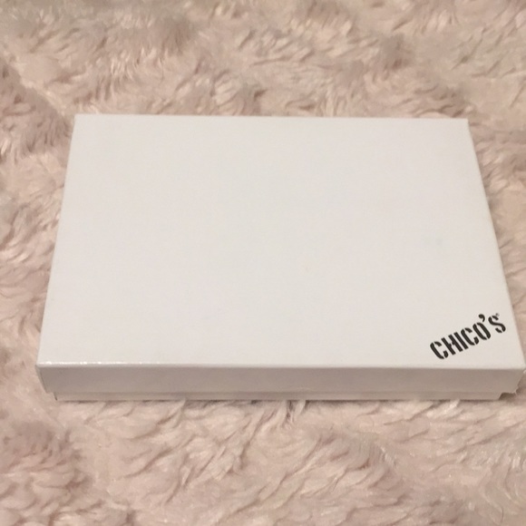 Chico’s MOP Leopard Print Necklace - Picture 4 of 5